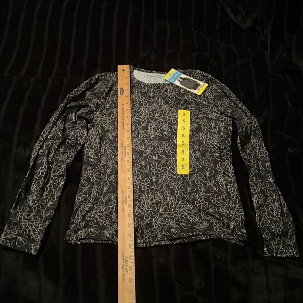 Hang ten ladies UV protection black white floral print long sleeve tshirt XL